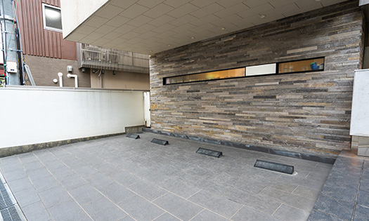 お車でお越しの方へ